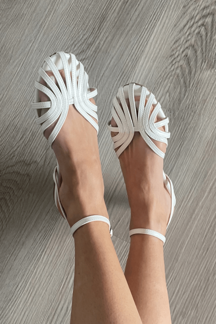 Nieves | Sandalias Doradas con Joyería