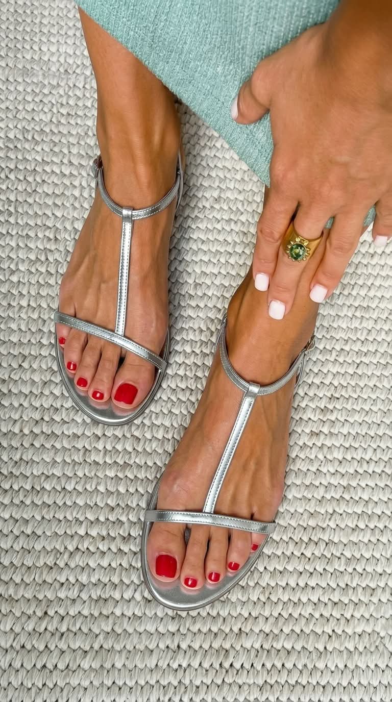 Fernanda Isabel | Sandalias Doradas de Primavera