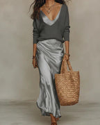 Belinda™ Conjunto Midi de Satín con Suéter de Punto Elegante
