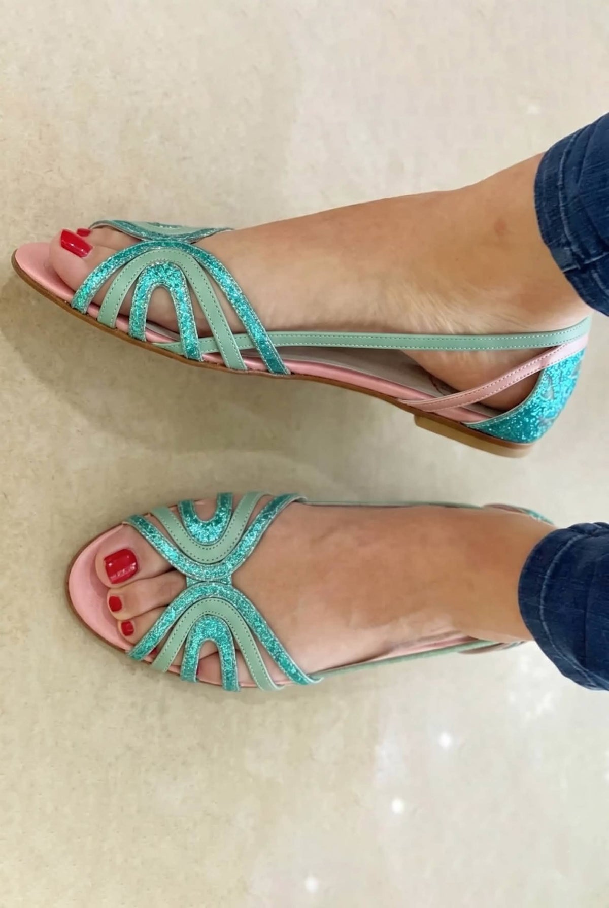 Engracia | Sandalias Doradas Ligeras de Verano