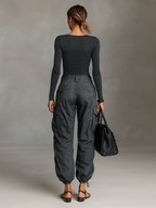 Bernal™ Conjunto para Mujer con Top de Cuello Cuadrado y Pantalón Cargo Urbano